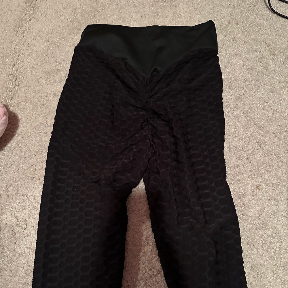 Amazon runched butt leggings